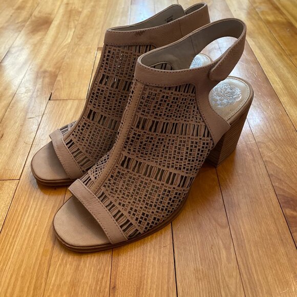 Vince Camuto Keannie Womens Hook & Loop Leather Upper Open Toe Bootie Size 9M/40 - Picture 1 of 6